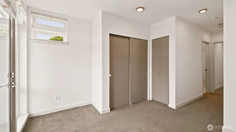 Property photo for 7459 Woodlawn Avenue Ne #a, Seattle photo 13