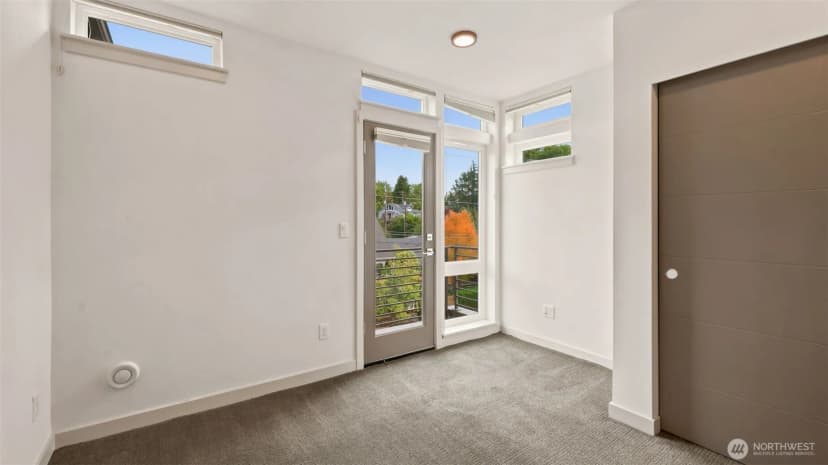 Property photo for 7459 Woodlawn Avenue Ne #a, Seattle photo 12