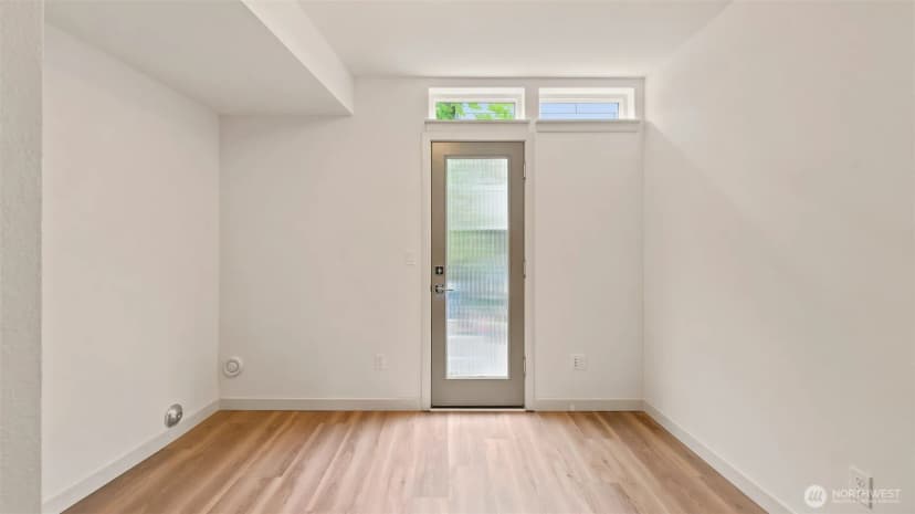 Property photo for 7459 Woodlawn Avenue Ne #a, Seattle photo 16