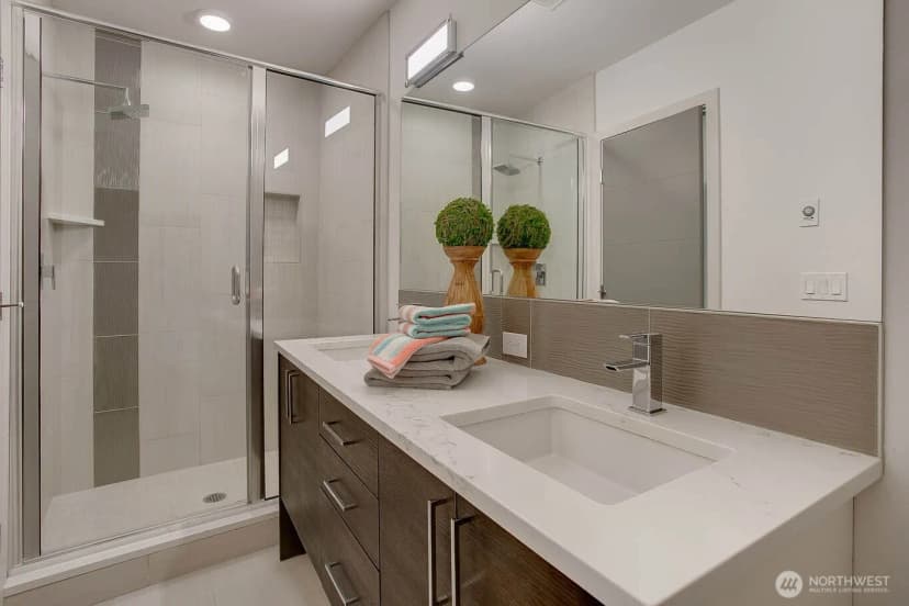 Property photo for 7459 Woodlawn Avenue Ne #a, Seattle photo 14