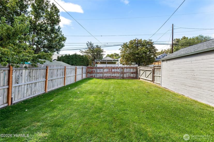 Property photo for 218 S 15th Avenue, Yakima photo 28