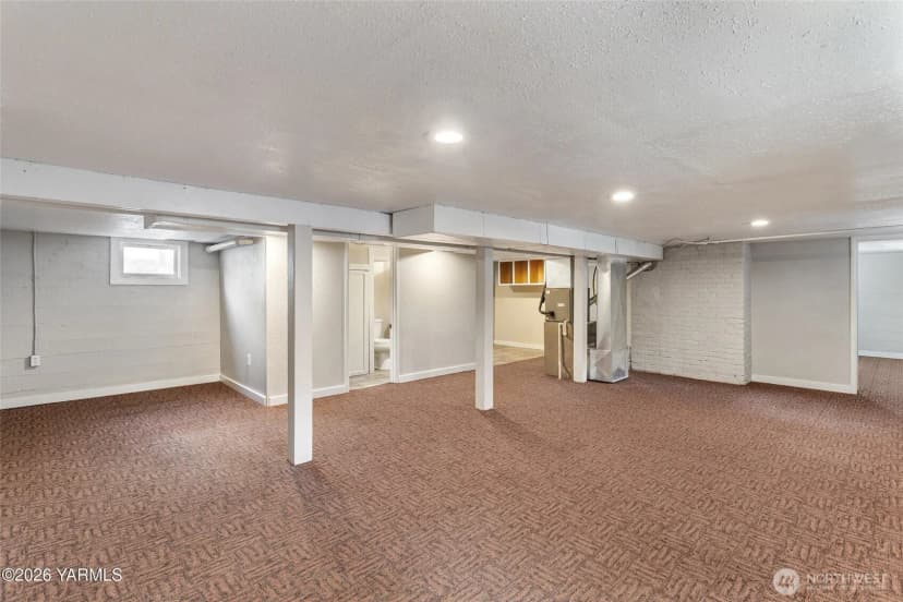 Property photo for 218 S 15th Avenue, Yakima photo 23