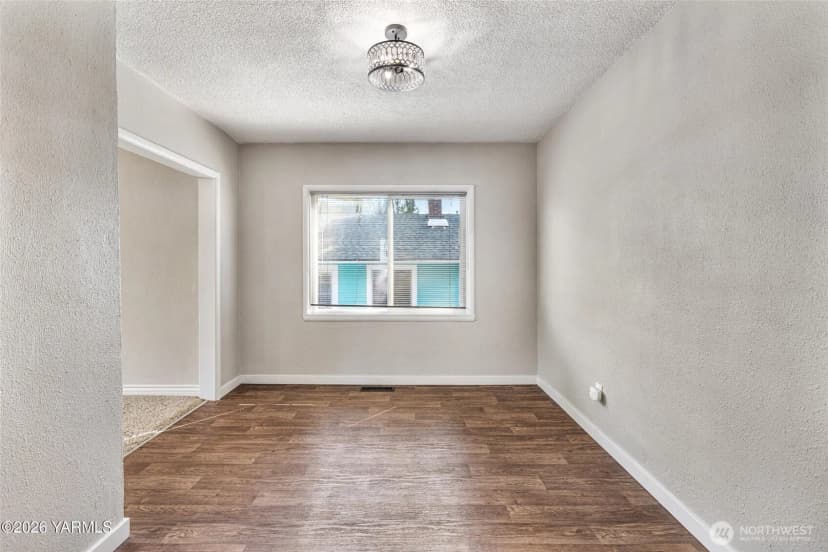 Property photo for 218 S 15th Avenue, Yakima photo 5