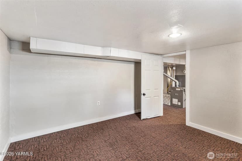 Property photo for 218 S 15th Avenue, Yakima photo 21