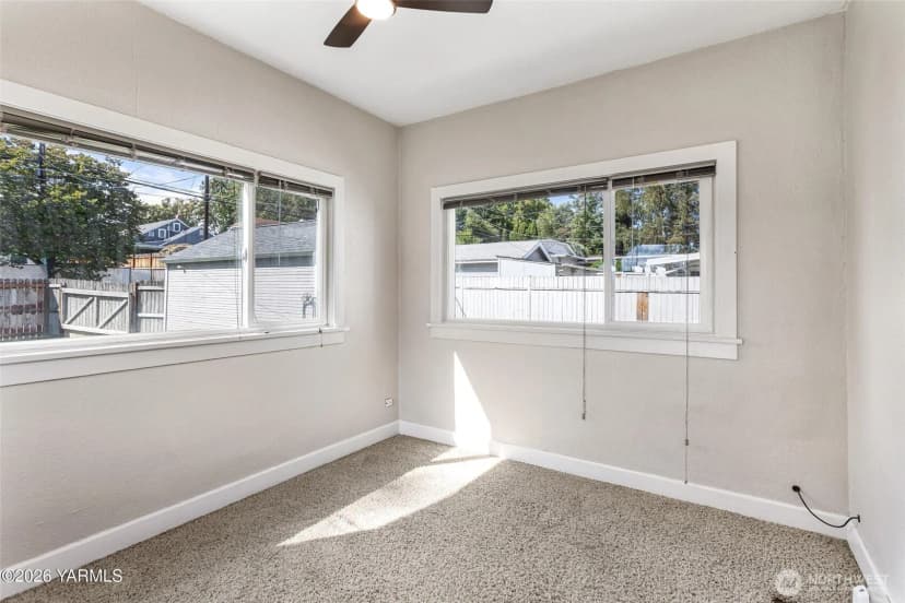 Property photo for 218 S 15th Avenue, Yakima photo 14