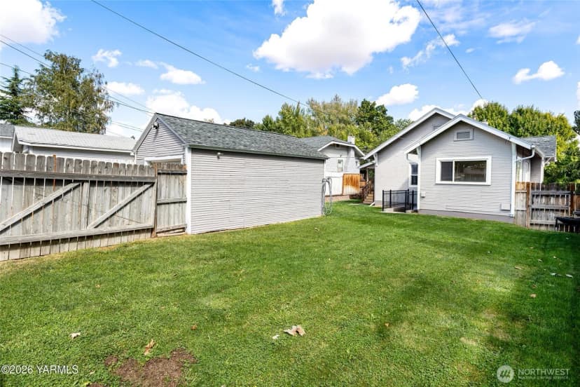 Property photo for 218 S 15th Avenue, Yakima photo 29