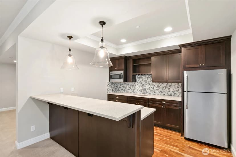 Property photo for 9831 Ne 16th Street, Bellevue photo 37