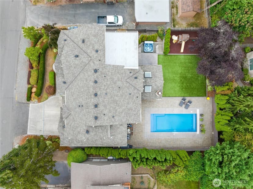 Property photo for 9831 Ne 16th Street, Bellevue photo 40