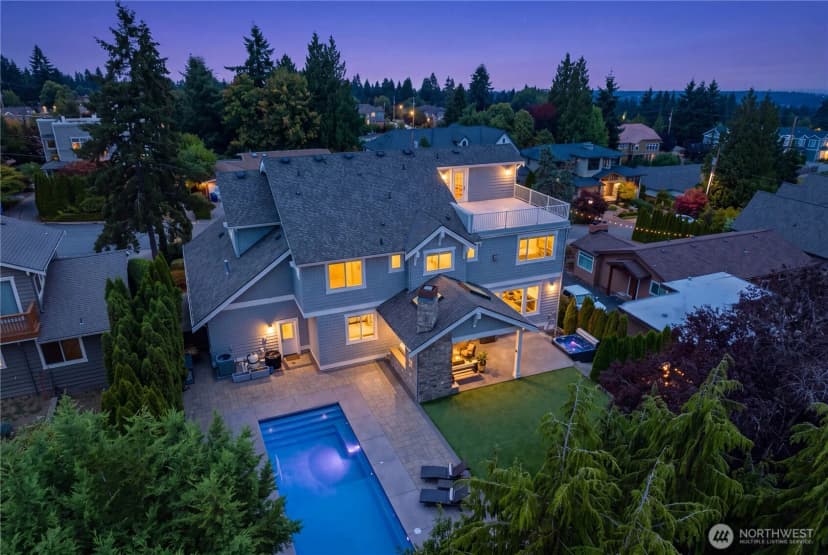 Property photo for 9831 Ne 16th Street, Bellevue photo 2