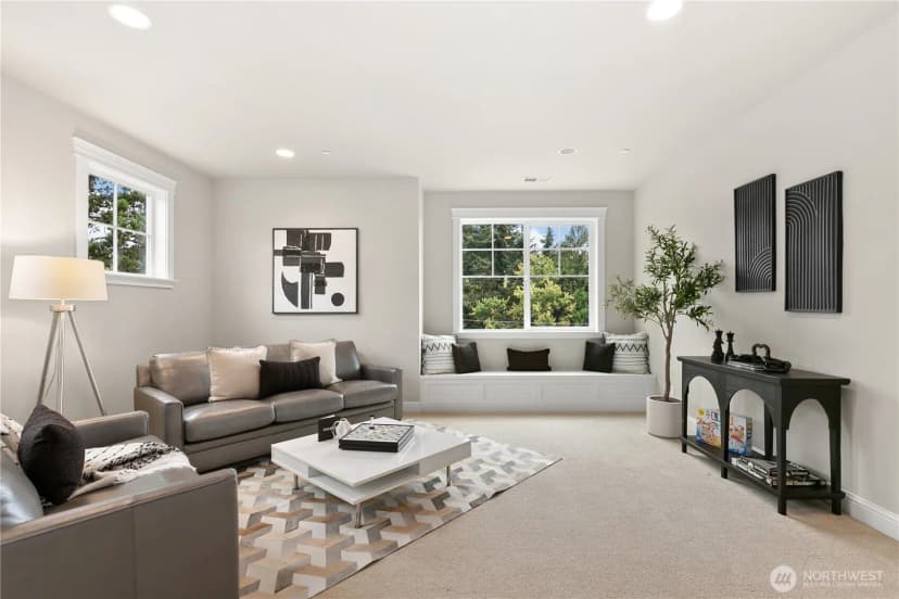 Property photo for 9831 Ne 16th Street, Bellevue photo 32