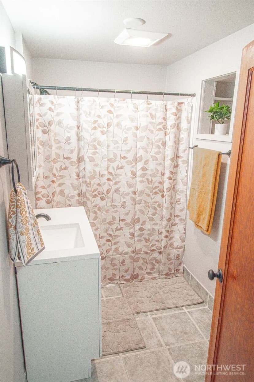 Property photo for 6438 Tracyton Boulevard Nw, Bremerton photo 20