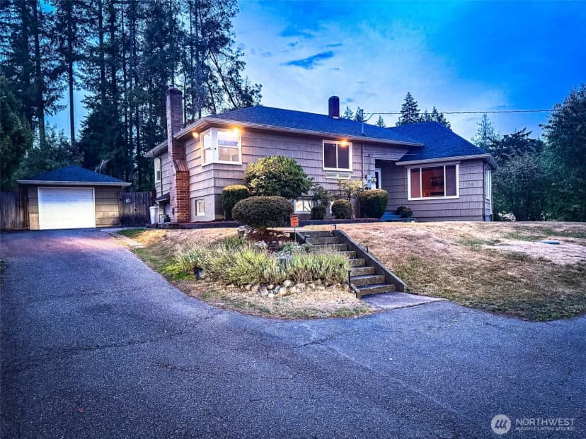 Property photo for 6438 Tracyton Boulevard Nw, Bremerton photo 3