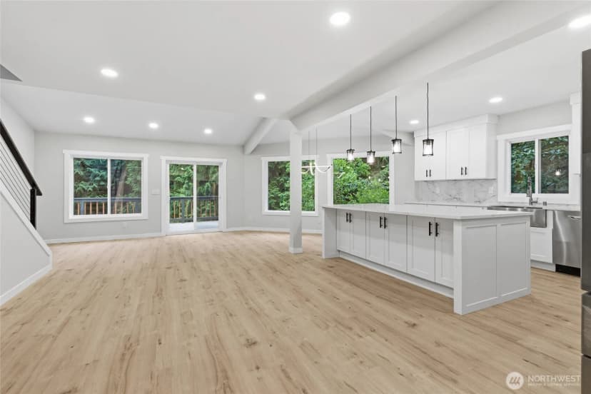 Property photo for 10953 N Madison Avenue Ne, Bainbridge Island photo 6
