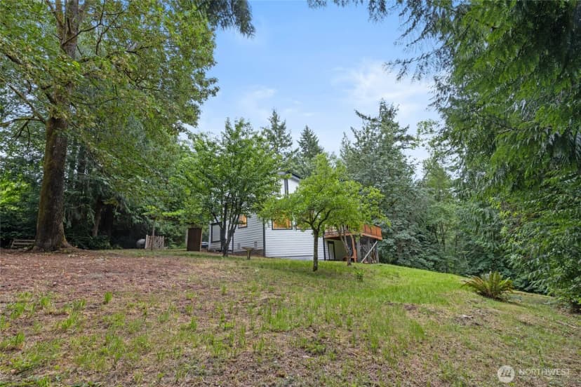 Property photo for 10953 N Madison Avenue Ne, Bainbridge Island photo 30