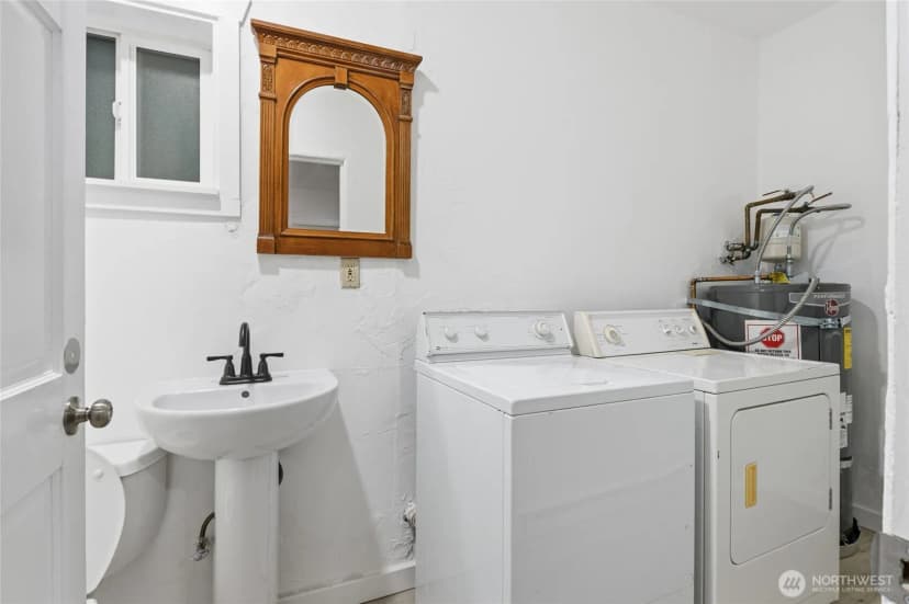 Property photo for 10953 N Madison Avenue Ne, Bainbridge Island photo 37