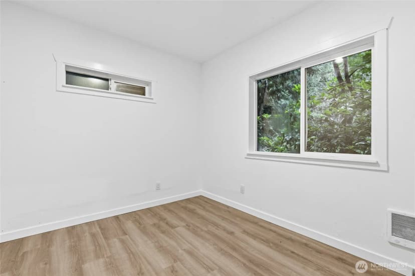 Property photo for 10953 N Madison Avenue Ne, Bainbridge Island photo 40