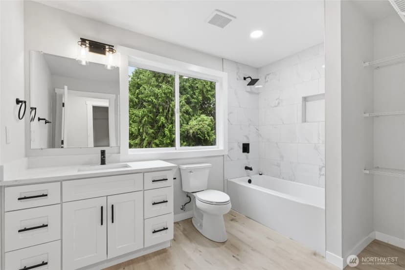 Property photo for 10953 N Madison Avenue Ne, Bainbridge Island photo 25
