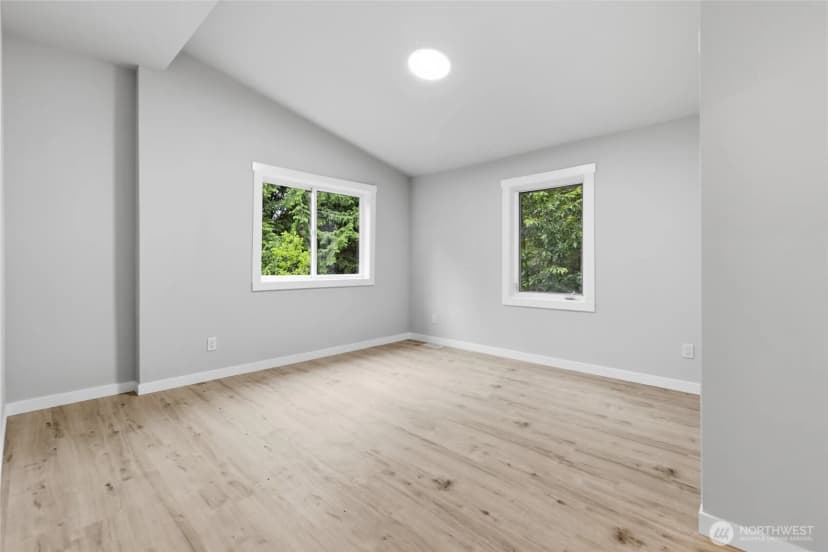 Property photo for 10953 N Madison Avenue Ne, Bainbridge Island photo 17