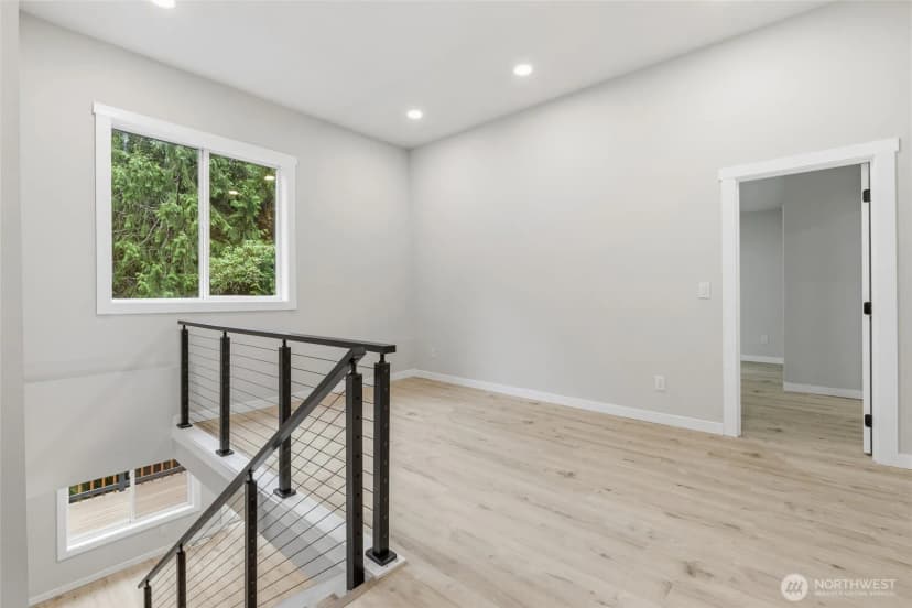 Property photo for 10953 N Madison Avenue Ne, Bainbridge Island photo 15
