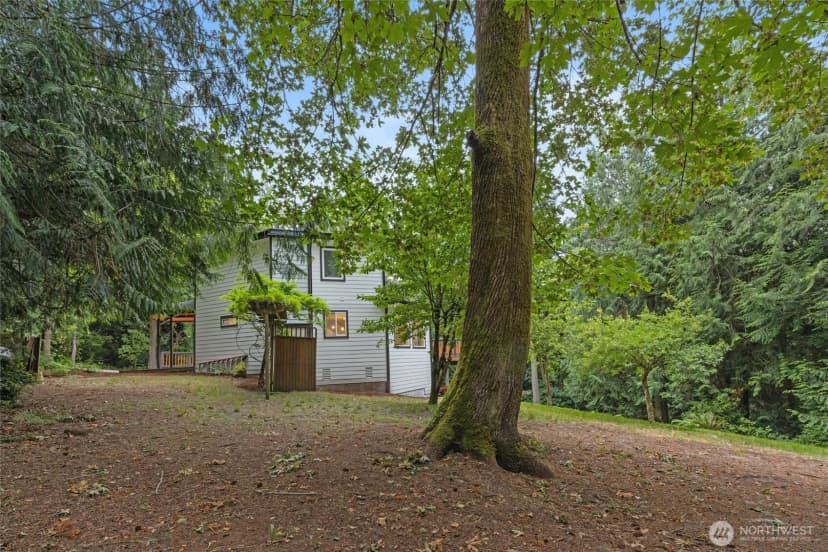 Property photo for 10953 N Madison Avenue Ne, Bainbridge Island photo 28