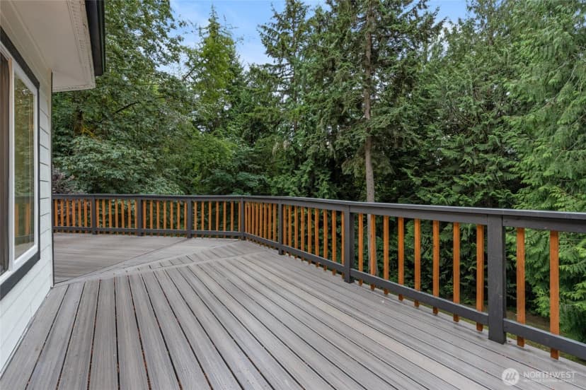 Property photo for 10953 N Madison Avenue Ne, Bainbridge Island photo 12