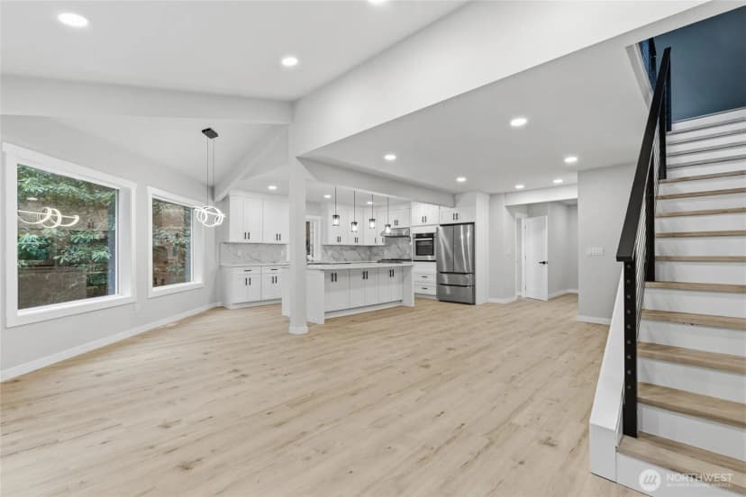 Property photo for 10953 N Madison Avenue Ne, Bainbridge Island photo 9