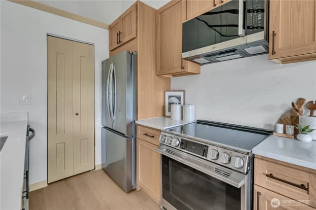 Property photo for 15210 Macadam Rd S #d301, Tukwila photo 5