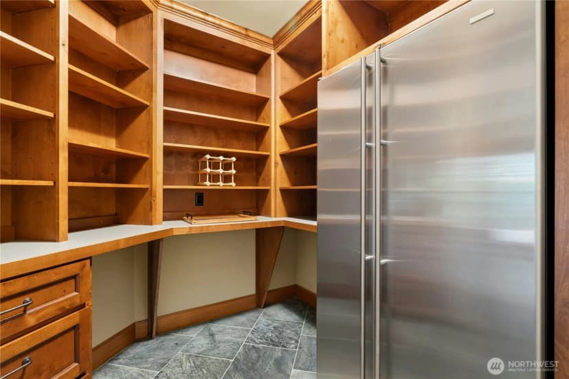 Property photo for 21241 Se 40th Street, Sammamish photo 14