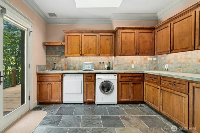 Property photo for 21241 Se 40th Street, Sammamish photo 16