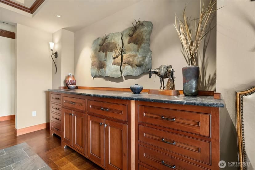 Property photo for 21241 Se 40th Street, Sammamish photo 9