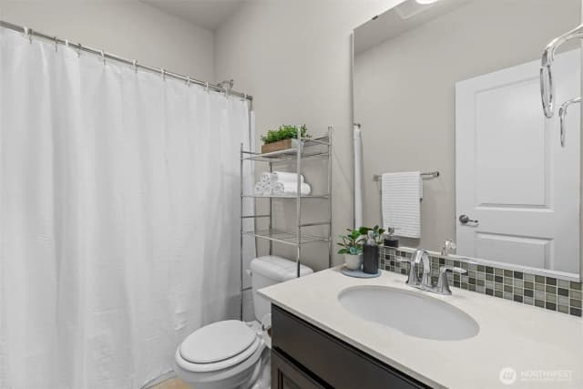 Property photo for 18728 42nd Avenue Se, Bothell photo 5