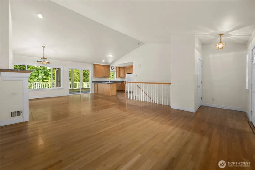 Property photo for 2821 Grade Road, Lake Stevens photo 11