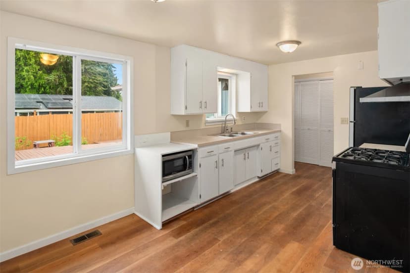 Property photo for 3712 S 175th Street, Sea Tac photo 9
