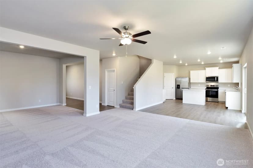 Property photo for 16300 Jenkins Avenue Se, Yelm photo 4