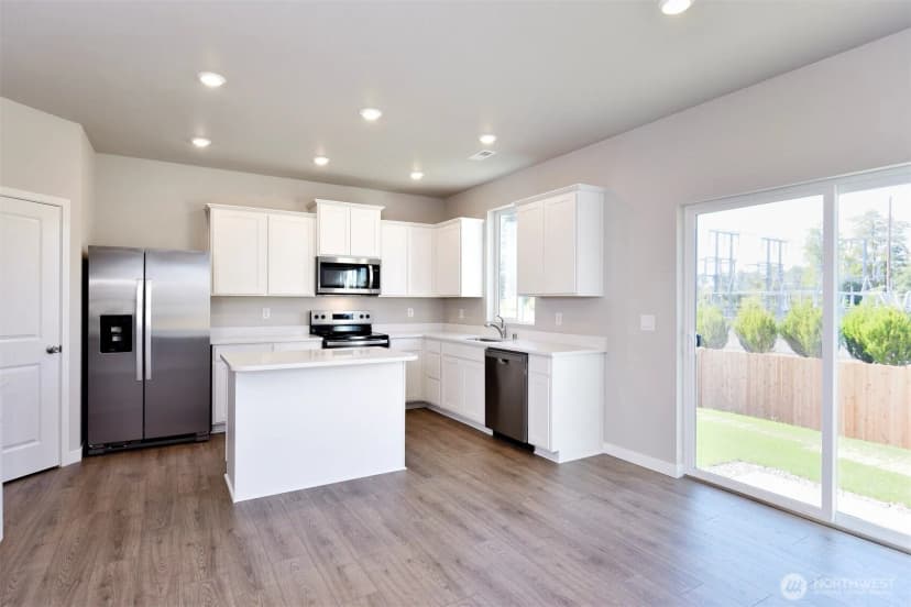 Property photo for 16300 Jenkins Avenue Se, Yelm photo 3