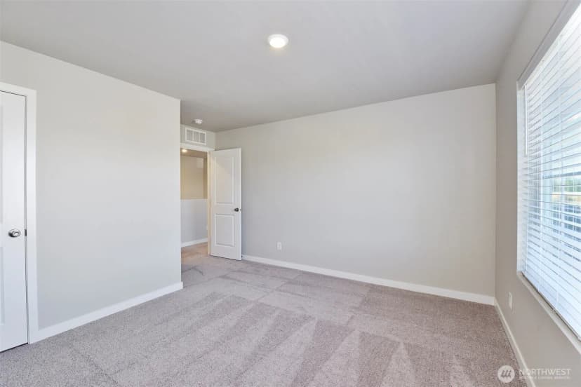 Property photo for 16300 Jenkins Avenue Se, Yelm photo 9