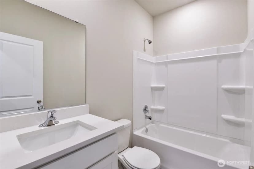 Property photo for 16300 Jenkins Avenue Se, Yelm photo 11