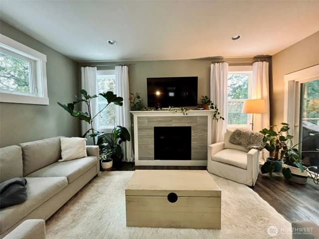 Property photo for 1205 E Mcleod Road, Bellingham photo 2