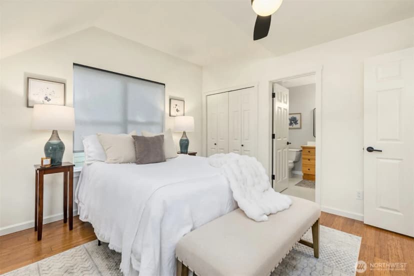Property photo for 346 Wyatt Way Ne #10, Bainbridge Island photo 16