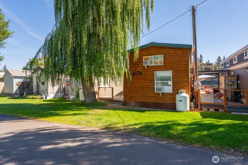 Property photo for 18617 W Williams Lake Road Road #35b, Cheney photo 2