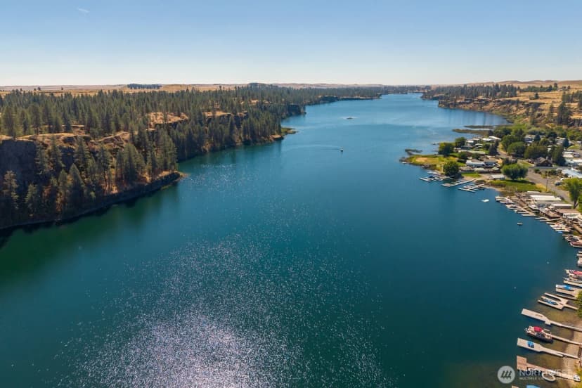 Property photo for 18617 W Williams Lake Road Road #35b, Cheney photo 14