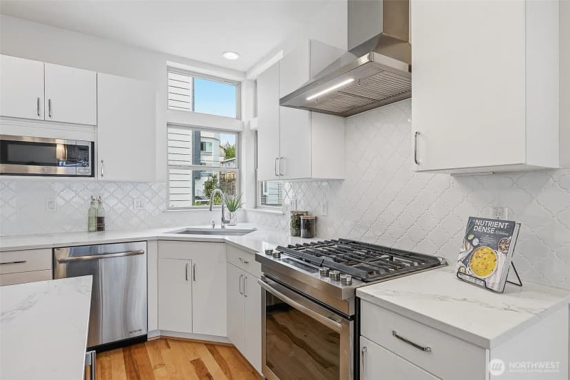 Property photo for 4314 Whitman Avenue N #b, Seattle photo 9