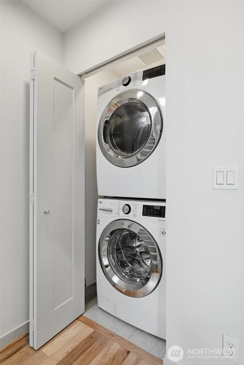 Property photo for 4314 Whitman Avenue N #b, Seattle photo 21