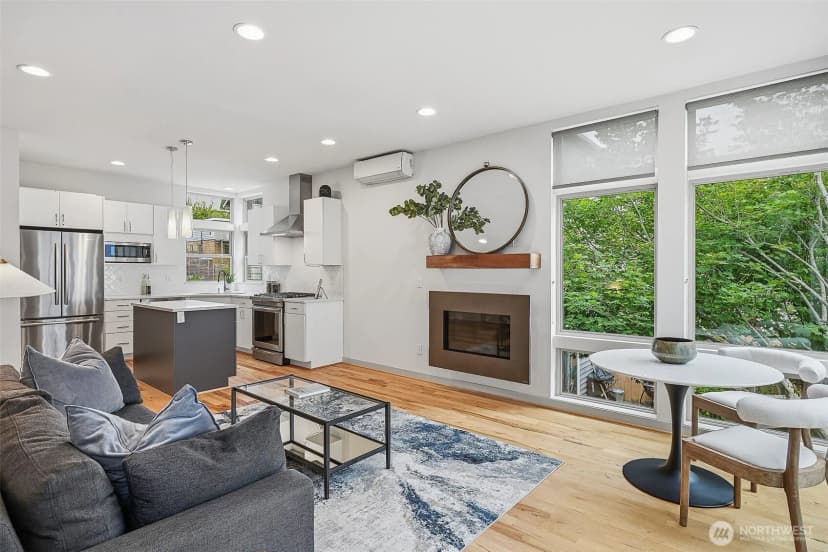 Property photo for 4314 Whitman Avenue N #b, Seattle photo 4