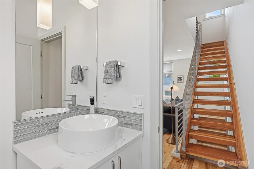 Property photo for 4314 Whitman Avenue N #b, Seattle photo 14