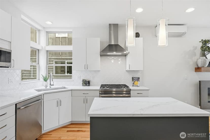 Property photo for 4314 Whitman Avenue N #b, Seattle photo 12