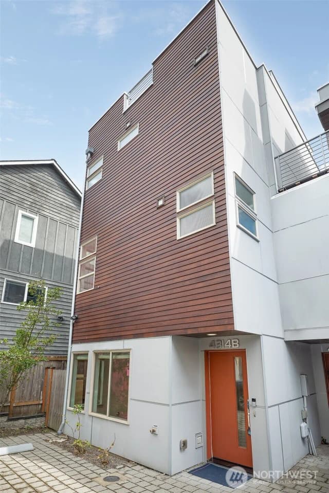 Property photo for 4314 Whitman Avenue N #b, Seattle