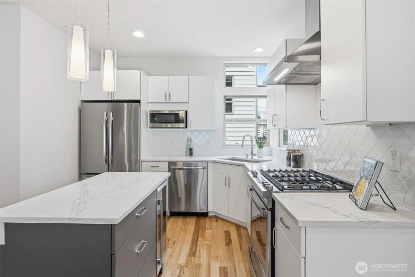 Property photo for 4314 Whitman Avenue N #b, Seattle photo 8
