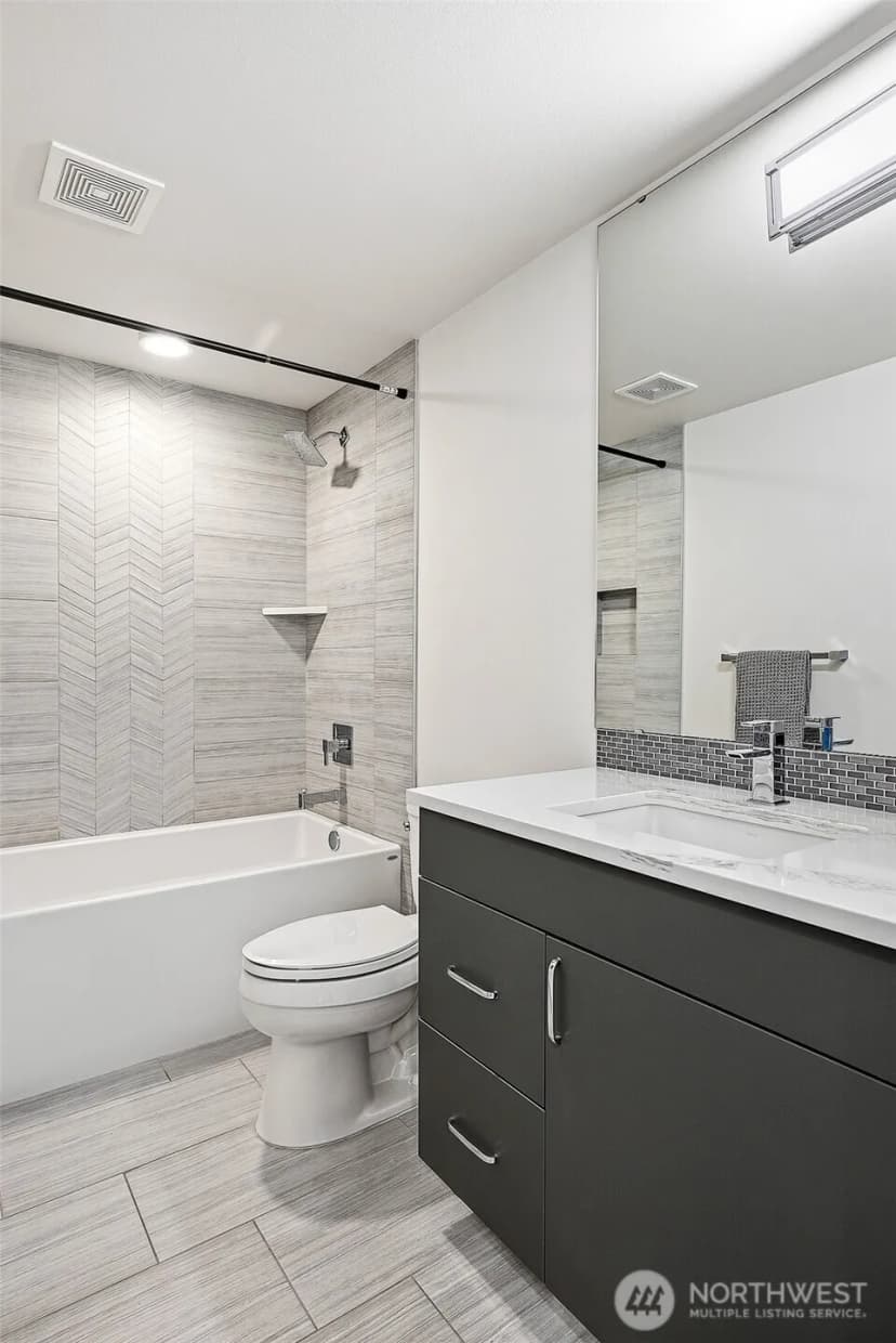 Property photo for 4314 Whitman Avenue N #b, Seattle photo 24
