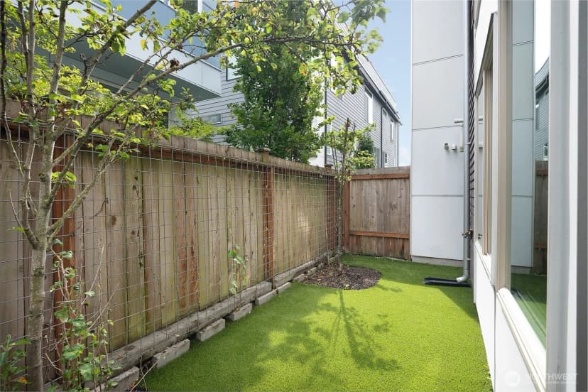 Property photo for 4314 Whitman Avenue N #b, Seattle photo 32